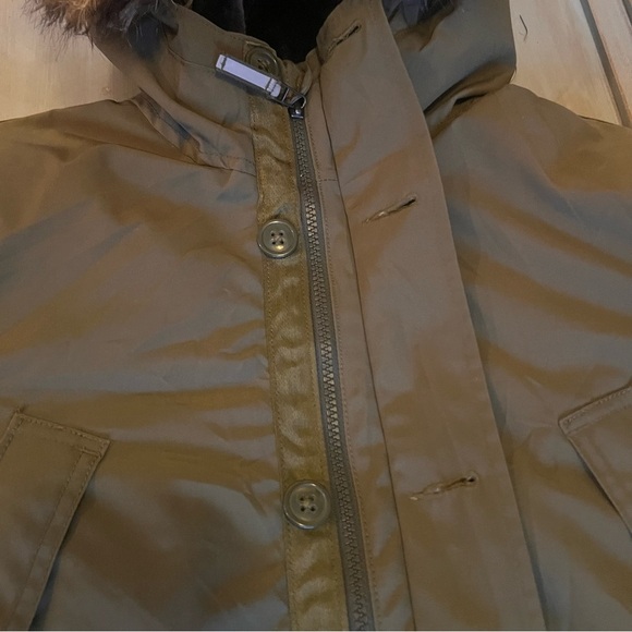 LIKE NEW! Youth GAP XXL winter jacket fuzzy hood - Picture 8 of 13